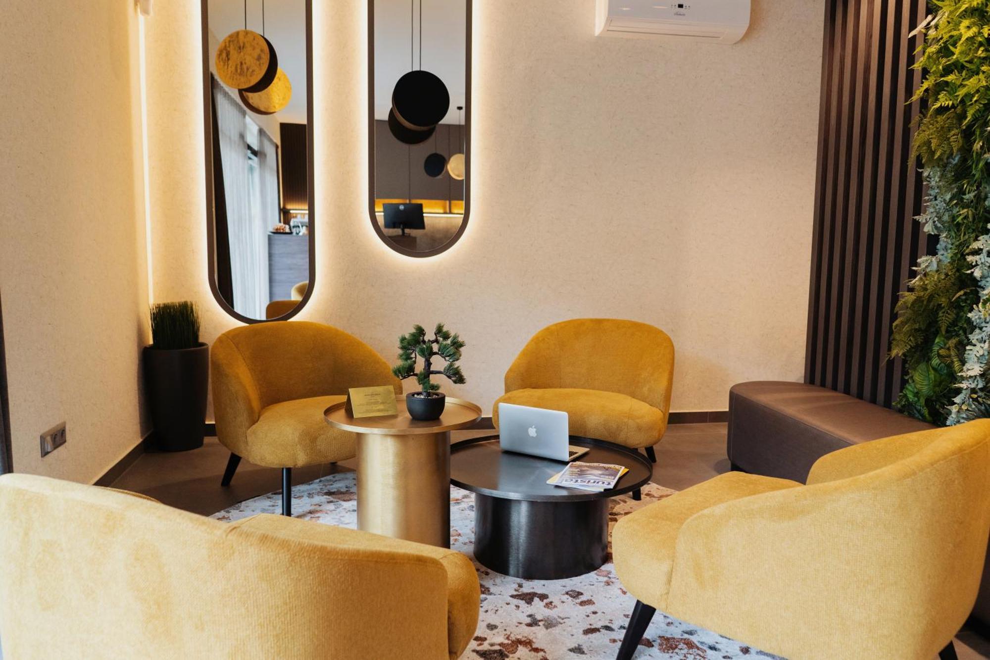 Riva Boutique Hotel Seghedin Exterior foto