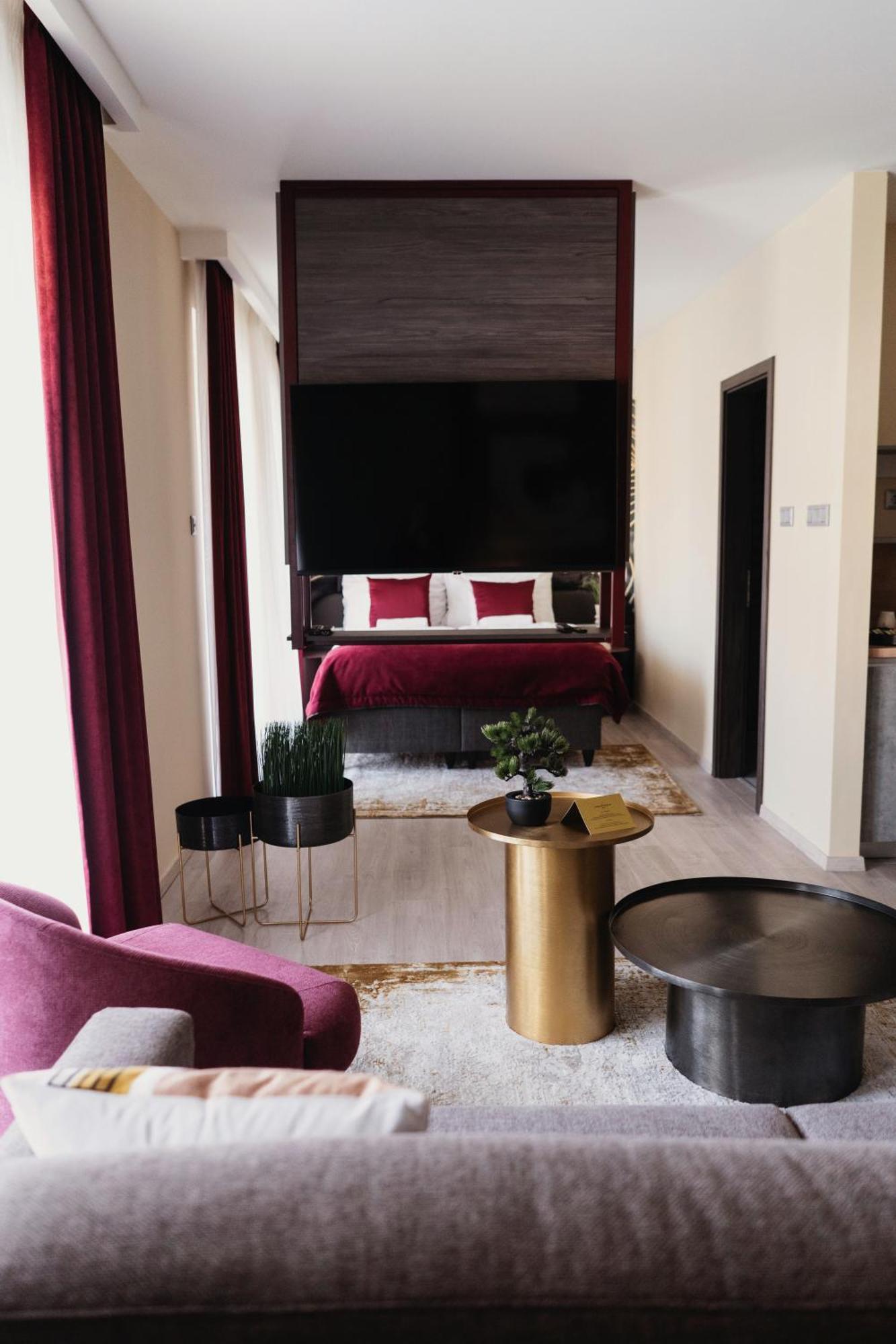 Riva Boutique Hotel Seghedin Exterior foto