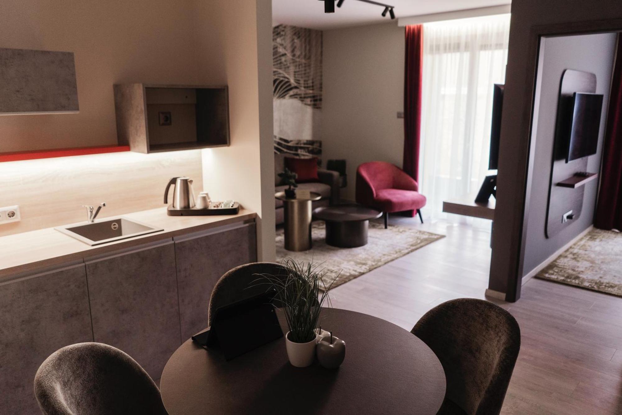 Riva Boutique Hotel Seghedin Exterior foto